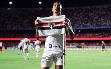 São Paulo vira sobre Flamengo na estreia do Brasileirão, ameniza crise e deixa rival pressionado para Supercopa do Brasil