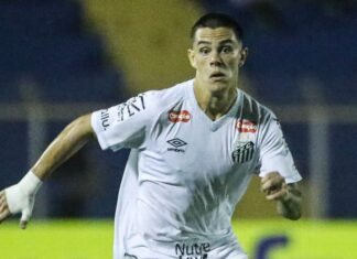 Ajax faz oferta de compra por JP Chermont, do Santos, recebe contraproposta e corre contra o tempo para tentar fechar