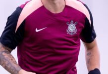 “Chegou e já está treinando”: Corinthians oficializa chegada de +1 reforço no elenco
