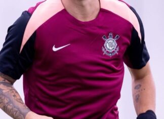 “Chegou e já está treinando”: Corinthians oficializa chegada de +1 reforço no elenco