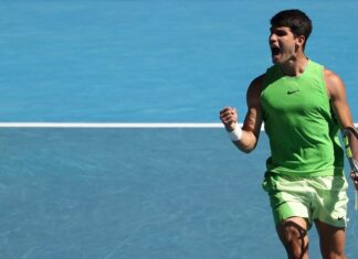 Alcaraz vence batalha contra Zverev, vai à final do Australian Open e amplia sonho por título inédito