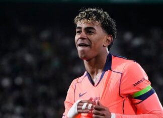 Barcelona vence Elche com tranquilidade e joga pressão para o Real Madrid em LALIGA