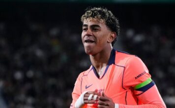 Barcelona vence Elche com tranquilidade e joga pressão para o Real Madrid em LALIGA