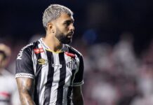 Gabigol desabafa, vê todo mundo mal no Santos e diz: ‘Pode vir Messi, CR7 ou Neymar que também vai ser difícil’