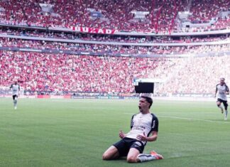 Corinthians vence o Flamengo, conquista a Supercopa do Brasil e estraga volta de Paquetá em jogo cheio de polêmica