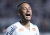Santos aplica chapéu no Corinthians e anuncia atacante medalhão do Brasileirão