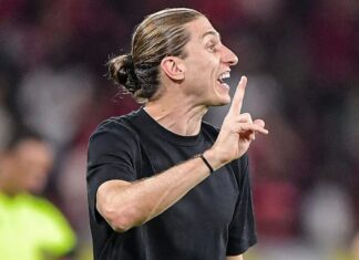 Flamengo empata com Internacional e Paquetá estreia como titular no Maracanã