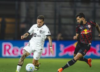 Atlético cede espaços, não reage a tempo e perde para o Bragantino no Brasileirão