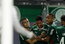Com golaços e Andreas garçom, Palmeiras goleia o Vitória e vence a primeira no Campeonato Brasileiro
