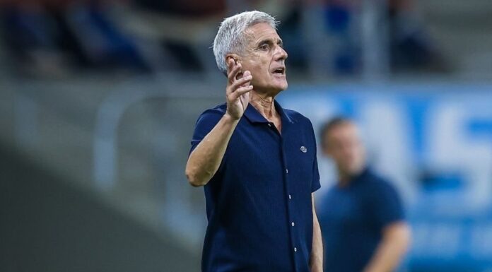 Por que Luís Castro citou o Liverpool após vitória do Grêmio?