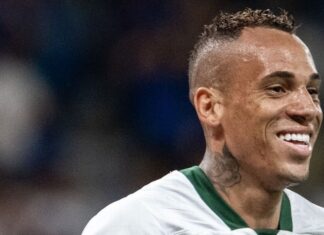 Coritiba ‘cala’ Mineirão com pintura de Breno Lopes, Cruzeiro leva virada e fecha mais uma rodada na lanterna do Brasileirão