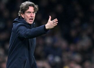 Técnico do Tottenham responde reclamação de campeão do mundo com a Argentina após derrota e expõe ‘climão’: ‘Não teria feito isso’