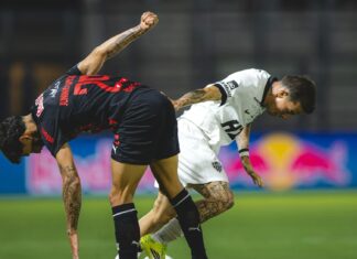 Cresce com a bola, vacila sem ela