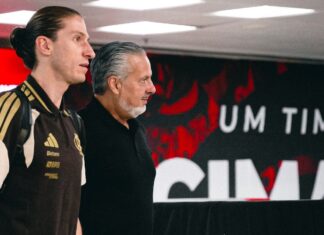 Filipe Luís explica papel no Flamengo e evita comparações entre jogadores