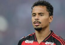Corinthians e Flamengo vivem ‘dia D’ para fechar negócio por Allan; veja o que ainda impede acerto