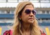 Leila diz que Memphis chutou mal e ironiza outros escorregões do holandês: ‘Andreas cavucou o gramado inteiro?’