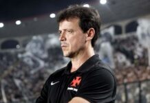 Diniz se irrita com pergunta de repórter sobre derrota do Vasco: ‘Você está ganhando hoje, comemora…’
