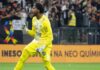 Hugo Souza pega pênalti e salva contra o Bragantino, Corinthians vence a primeira no Brasileirão e deixa o Z4