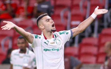 Andreas quebra silêncio sobre catimba em pênalti de Memphis em Corinthians x Palmeiras e diz: ‘Só estava limpando minha chuteira’