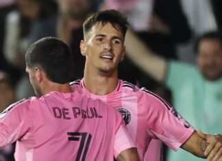 Flamengo busca centroavante e enfrenta o Botafogo no Carioca hoje