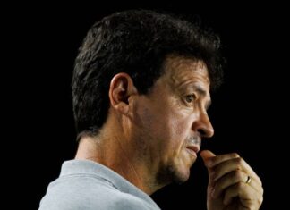 Diniz é sincero e diz se temeu por demissão ou cogitou pedir para sair do Vasco em caso de eliminação no Carioca