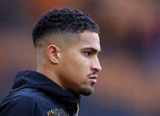 Flamengo busca repatriar João Gomes, mas jogador prefere ficar na Europa