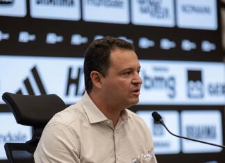 O brinquedo quebrou de novo