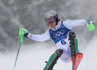 Olimpíadas de Inverno: Lucas Pinheiro Braathen cai e está fora da disputa por medalha no slalom