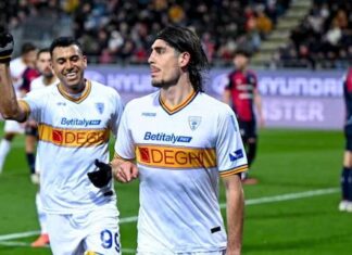 Il Lecce risponde alla Fiorentina: Galdeman e Ramadani piegano il Cagliari in Sardegna