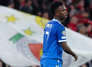 Benfica se posiciona após investigação da Uefa sobre denúncia de racismo e fala em ‘campanha de difamação’ contra Prestianni