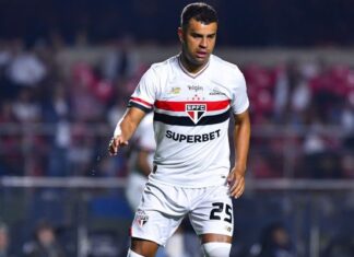 Diretor do São Paulo abre bastidores de negociação frustrada com o Corinthians e crava: ‘Não vou dar Alisson de graça’