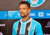 Lateral do Grêmio é criticado por companheiros e deve perder espaço com Luís Castro