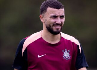 Corinthians anuncia meio-campista marroquino Zakaria Labyad como novo reforço