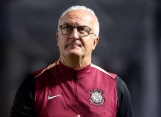 Dorival responde se Corinthians vai priorizar Paulista ou Brasileiro e exalta Hugo Souza: ‘Mudou muitos resultados nossos’