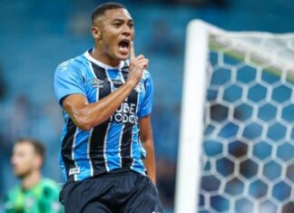 Baldasso faz publicação ironizando Carlos Vinicius do Grêmio