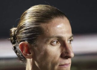 Pressão aumenta sobre Filipe Luís antes da Recopa contra o Lanús