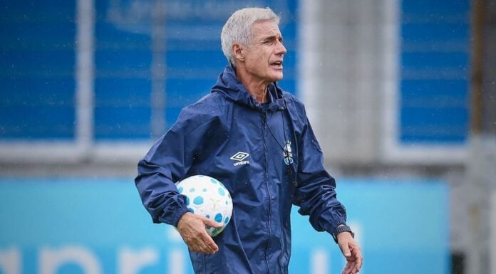 Resumão da coletiva: confiança em Pavón, situação de Gabriel Mec no Grêmio, volta de William e Monsalve