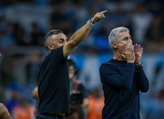 Luís Castro explica lista de dispensas do Grêmio e defende uso de jovens
