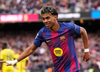 Lamine Yamal destrói com hat-trick, Barcelona goleia o Villarreal e mantém liderança de LALIGA