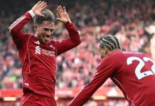 Liverpool goleia West Ham em casa e complica adversário na Premier League