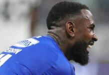 Gerson sofre pancada no joelho, mas pode enfrentar o Flamengo em março