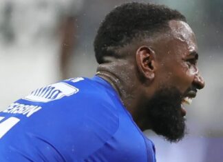 Gerson sofre pancada no joelho, mas pode enfrentar o Flamengo em março