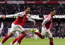 Arsenal vence clássico quente contra o Chelsea e mantém ‘gordura’ para o City na Premier League
