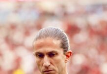 Flamengo demite Filipe Luís e paga multa de R$ 6 milhões por desempenho ruim