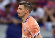 Corinthians e Fortaleza cancelam negócio pelo goleiro João Ricardo; veja bastidores