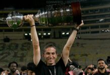 Filipe Luís faz post de despedida do Flamengo e manda recado para jogadores, torcedores e diretoria após saída polêmica: ‘Ciclo histórico’