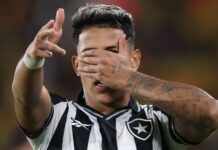 Botafogo busca empate fora com Barcelona-EQU e está a uma vitória da fase de grupos da Libertadores