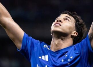 Titular do Cruzeiro figura entre os 25 atacantes mais decisivos do mundo em 2025, aponta estudo