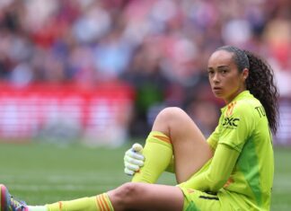 Ifab mira ‘lesões estratégicas’ e testa nova regra contra cera de goleiros