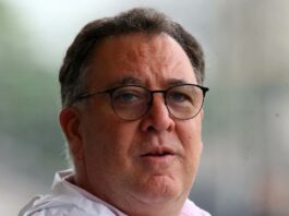 Presidente do Santos rebate Neymar após crítica por rescisão de João Basso: ‘Pergunte a ele o que quis dizer…’